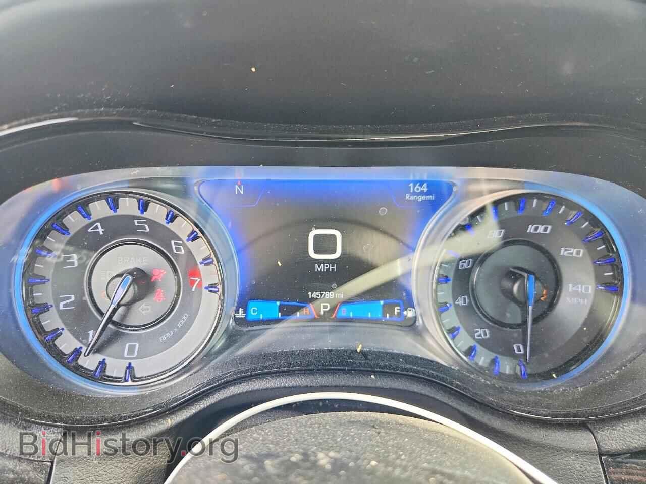 2019 CHRYSLER 300 - VIN: 2C3CCABG5KH628580 - Photo 9