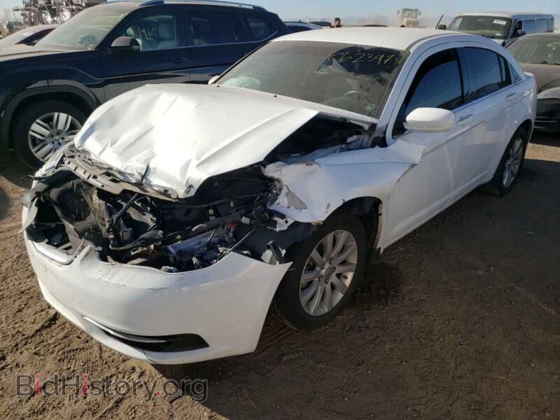 2013 Chrysler 200 (VIN 1C3CCBBB6DN764558) — фото 2 из 10