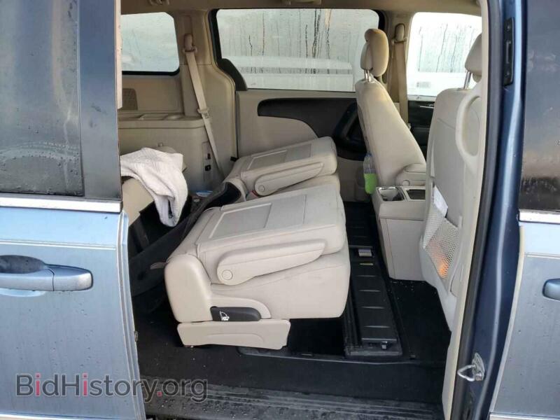 2011 Chrysler MINIVAN (VIN 2A4RR5DG5BR766326) — photo 6 of 10