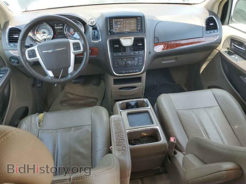 2016 Chrysler MINIVAN (VIN 2C4RC1BG4GR298258) — photo 8 of 13