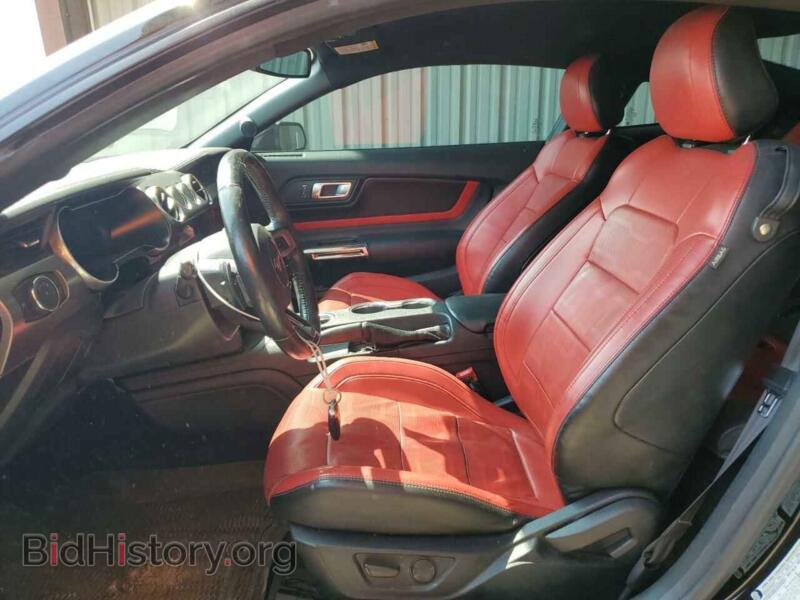 2020 Ford MUSTANG (VIN 1FA6P8CF9L5142753) — photo 7 of 13