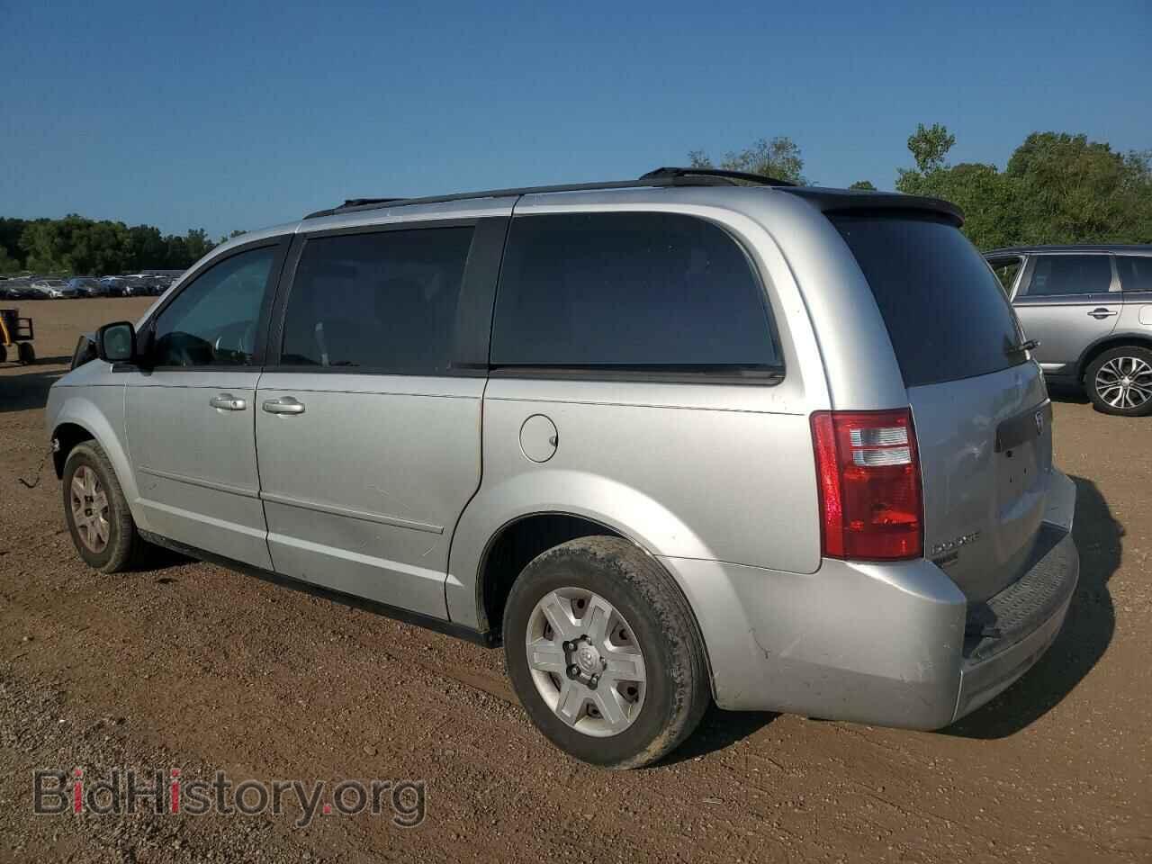 2010 DODGE CARAVAN - VIN: 2D4RN4DE8AR147991 - Photo 2