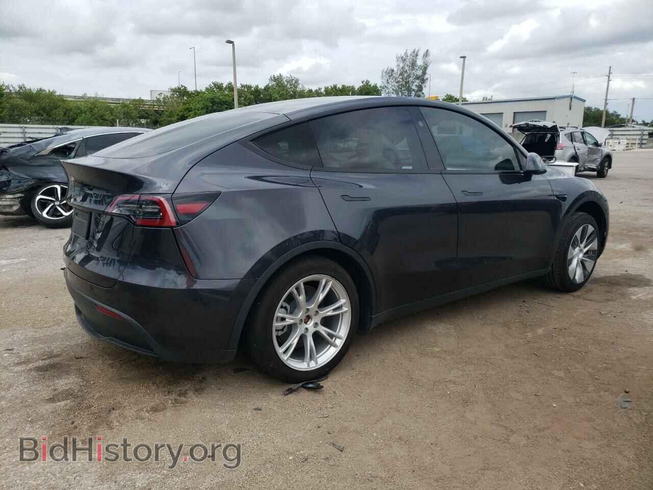 2024 TESLA MODEL Y - VIN: 7SAYGDED3RF038406 - Фото 3