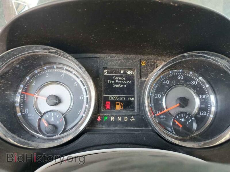 2011 Chrysler MINIVAN (VIN 2A4RR8DG1BR746494) — photo 9 of 13