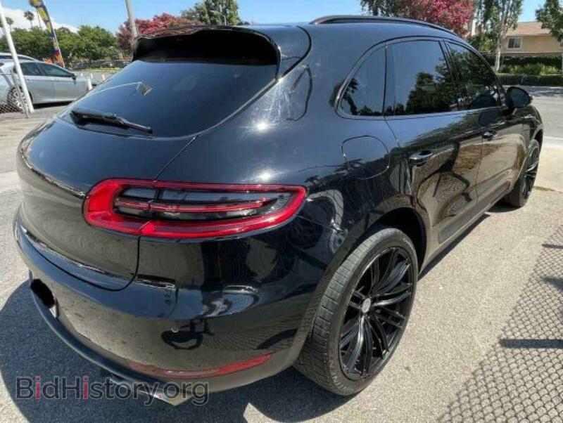 2016 Porsche MACAN (VIN WP1AB2A53GLB54911) — photo 4 of 10