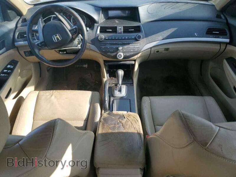 2011 Honda ACCORD (VIN 1HGCP2F61BA146065) — photo 8 of 12