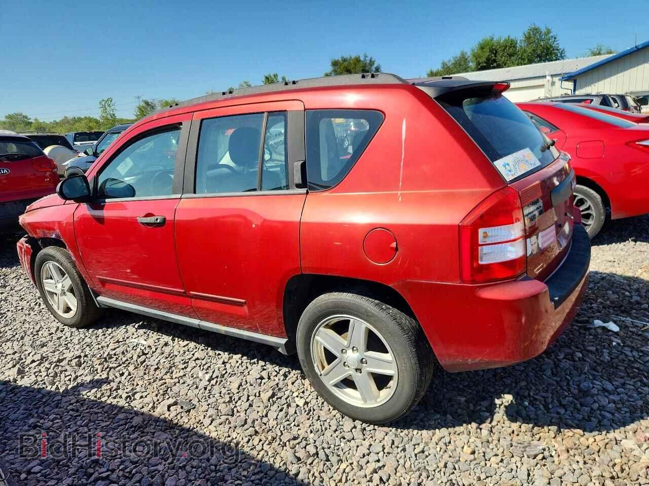 2010 JEEP COMPASS - VIN: 1J4NT4FB0AD505280 - Photo 2