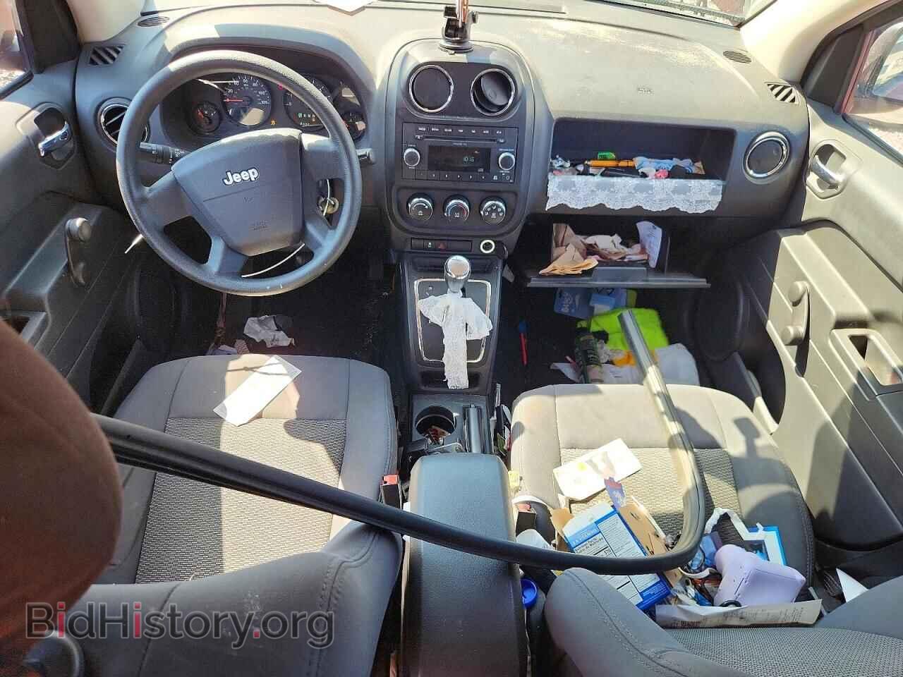 2010 JEEP COMPASS - VIN: 1J4NT4FB0AD505280 - Photo 8