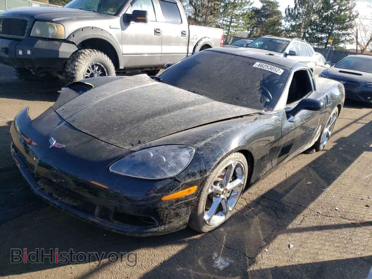 2013 CHEVROLET CORVETTE - VIN: 1G1YB2DW1D5110015 - Фото 2