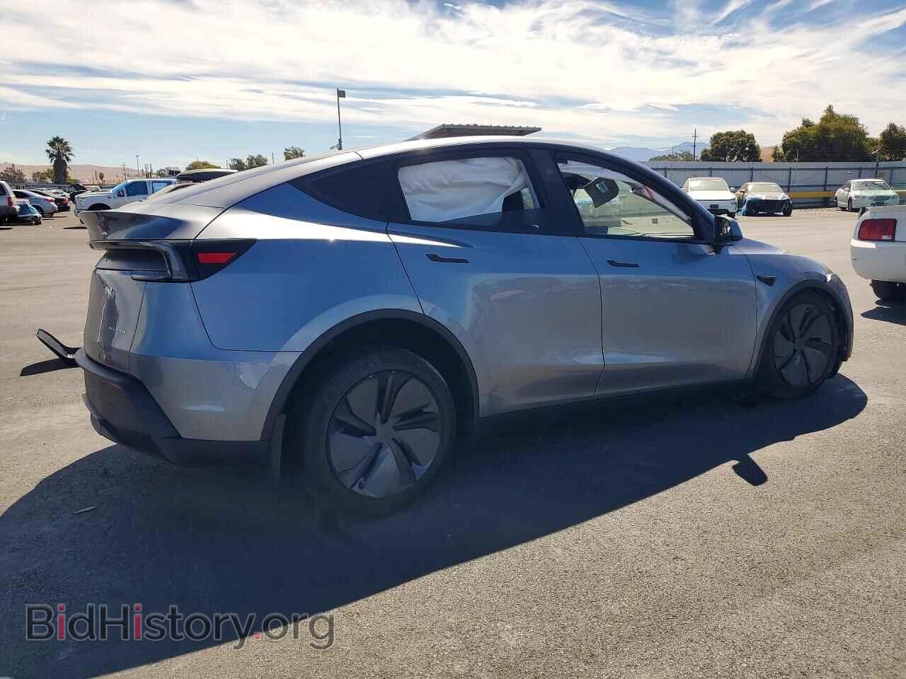 2026 TESLA MODEL Y - VIN: 7SAYGDEE6TF409025 - Фото 3