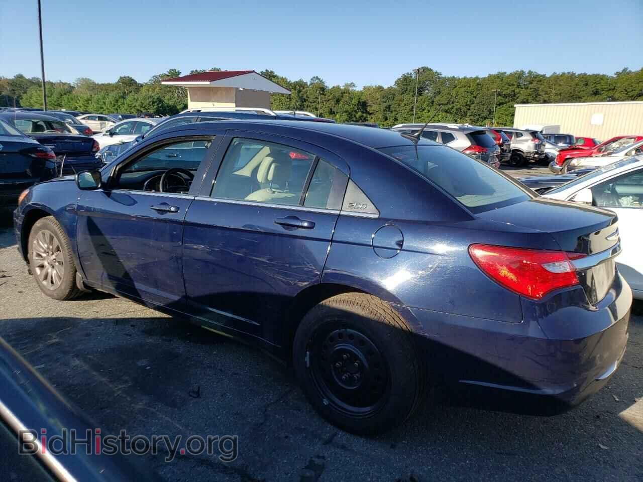 2013 CHRYSLER 200 - VIN: 1C3CCBAB9DN689744 - Фото 2
