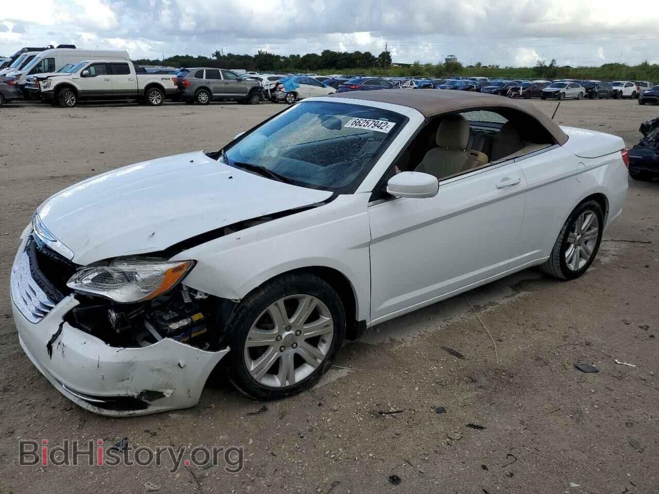 2012 CHRYSLER 200 - VIN: 1C3BCBEG5CN158783 - Фото 2