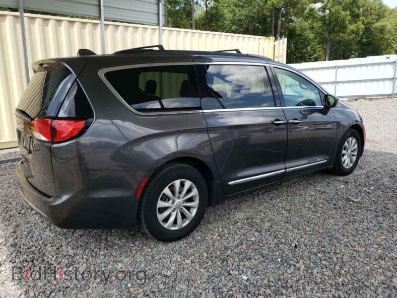 2017 Chrysler PACIFICA (VIN 2C4RC1BG4HR642608) — photo 3 of 13