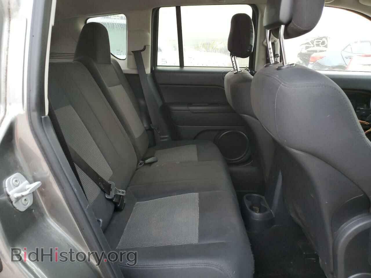 2011 JEEP COMPASS - VIN: 1J4NF1FB4BD202171 - Photo 6