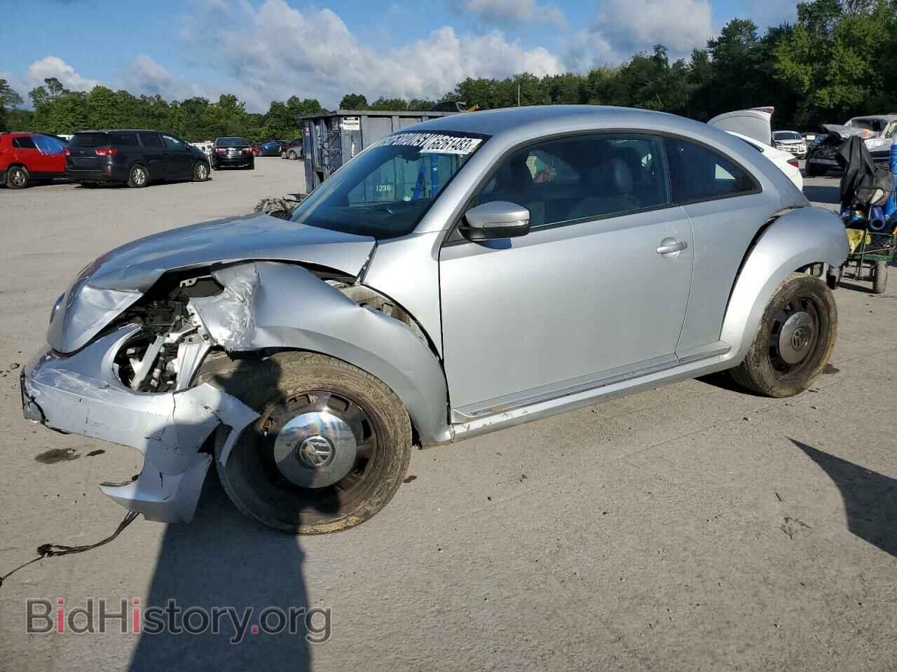 Photo 3VWJP7AT1DM683621 - VOLKSWAGEN BEETLE 2013
