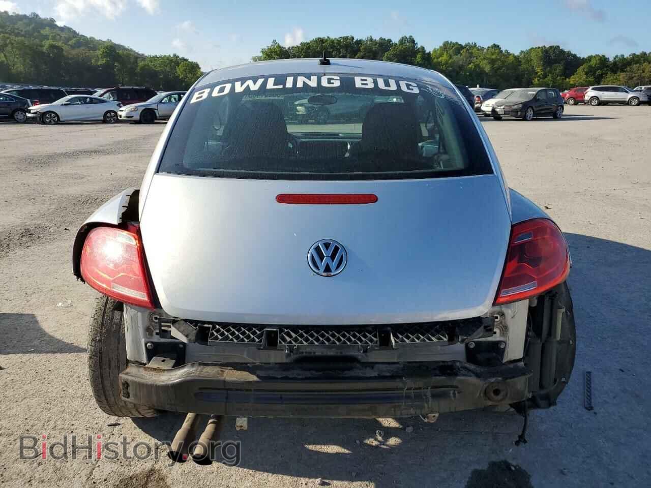 2013 VOLKSWAGEN BEETLE - VIN: 3VWJP7AT1DM683621 - Фото 6