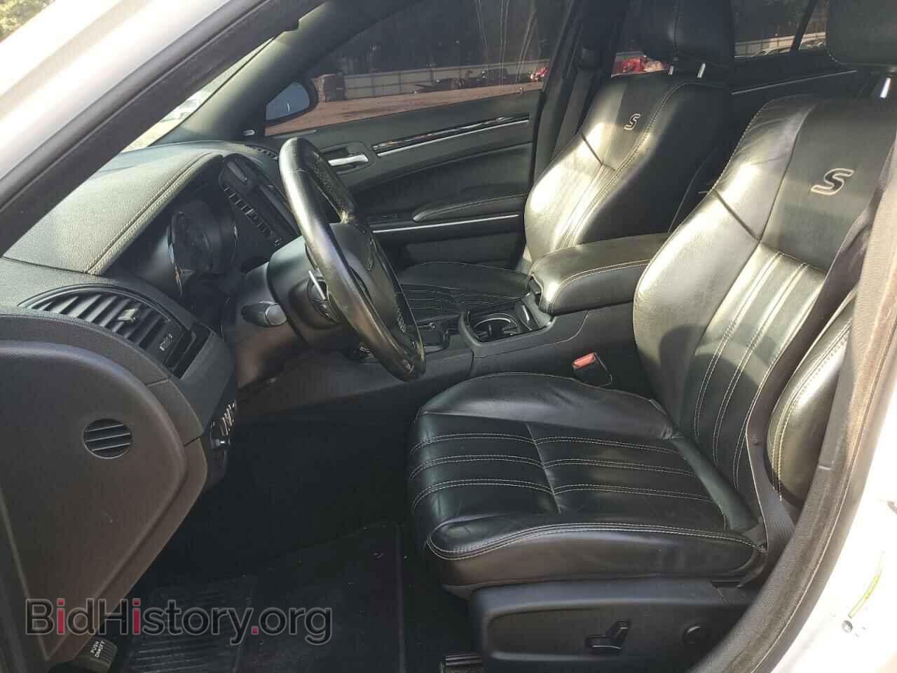 2019 CHRYSLER 300 - VIN: 2C3CCABT2KH580436 - Фото 7