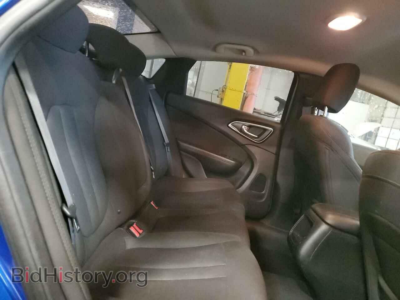 2016 CHRYSLER 200 - VIN: 1C3CCCABXGN127331 - Фото 10