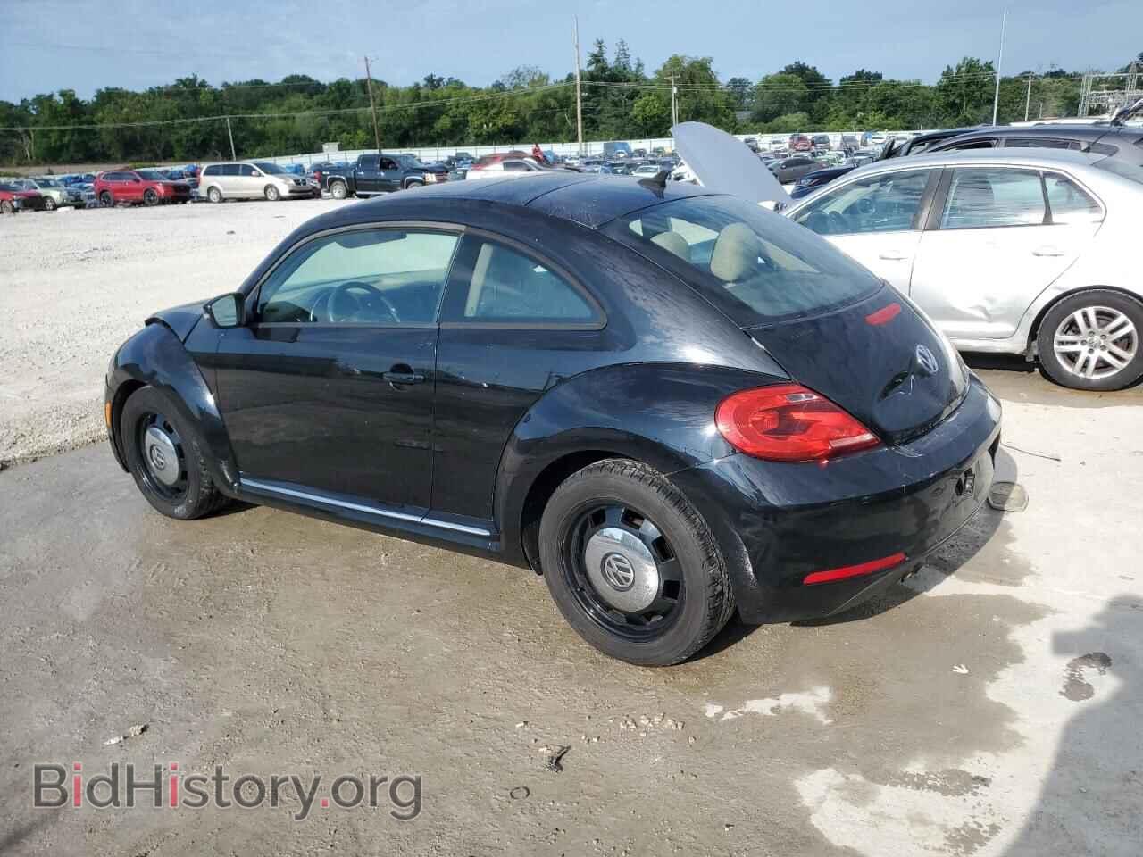 2013 VOLKSWAGEN BEETLE - VIN: 3VWJP7AT3DM664715 - Фото 2
