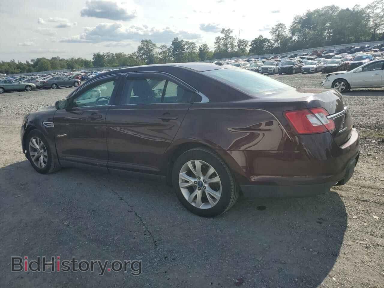 2011 FORD TAURUS - VIN: 1FAHP2HW4BG117499 - Фото 2