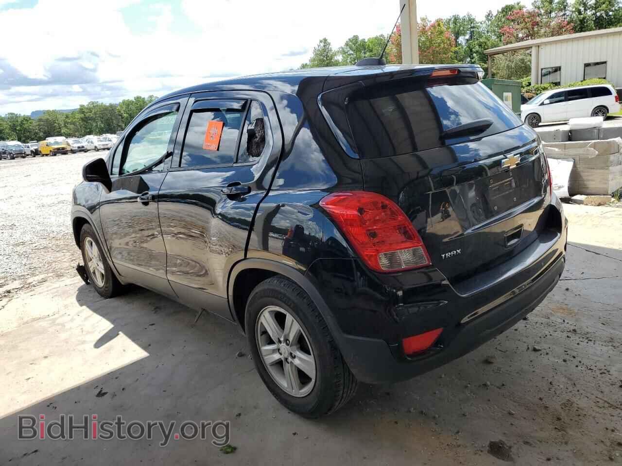 2020 CHEVROLET TRAX - VIN: 3GNCJKSB2LL166653 - Фото 2