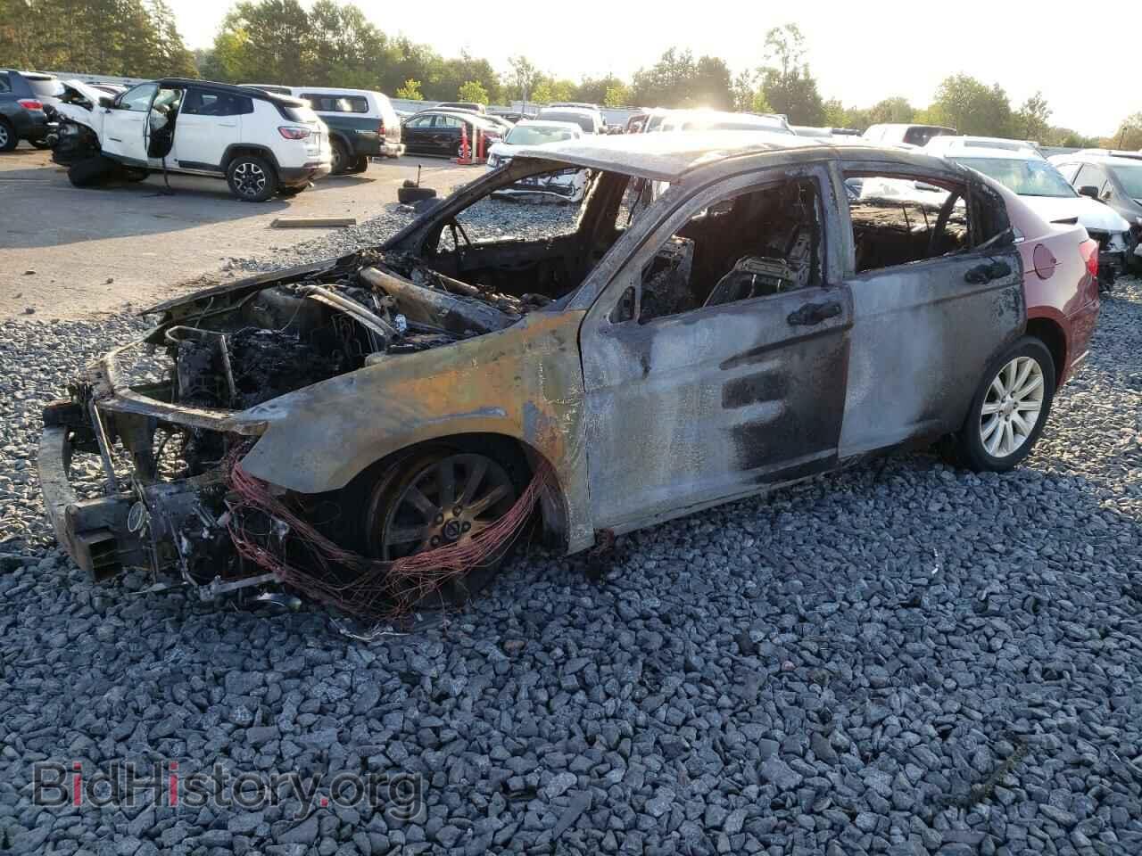 Photo 1C3BC1FBXBN512762 - CHRYSLER 200 2011