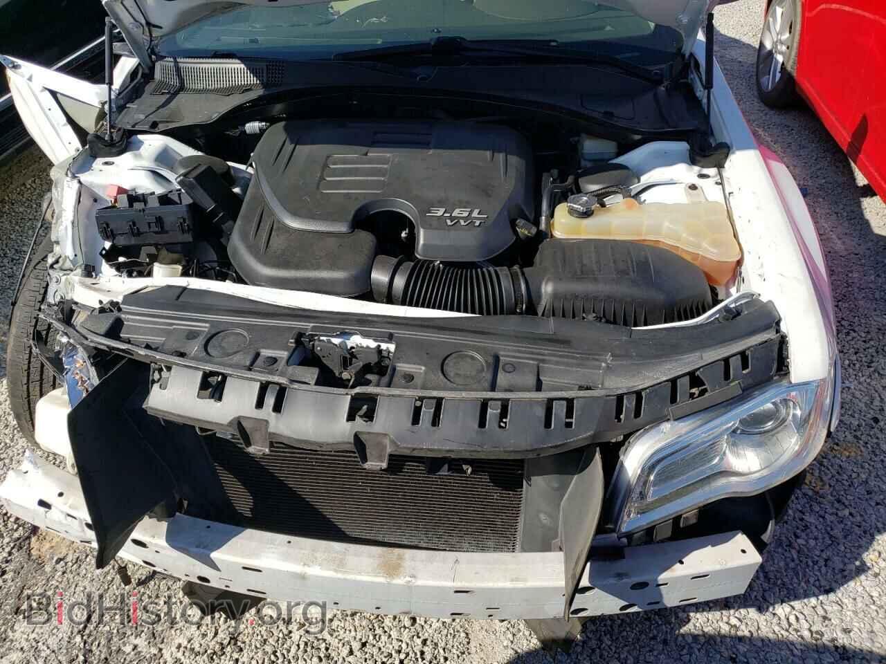 2014 CHRYSLER 300 - VIN: 2C3CCAEG1EH379923 - Фото 11