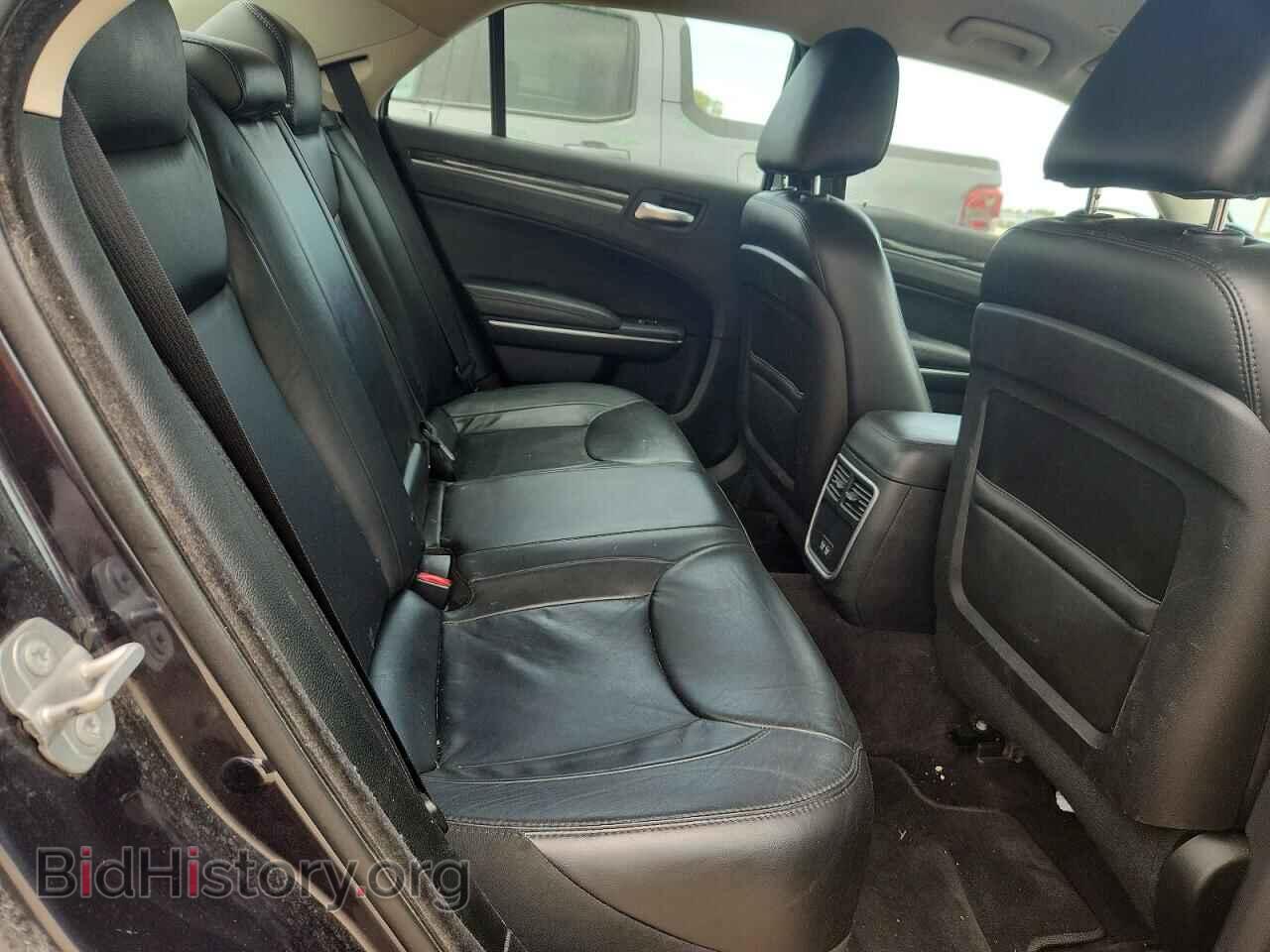 2017 CHRYSLER 300 - VIN: 2C3CCAAG2HH608300 - Photo 10