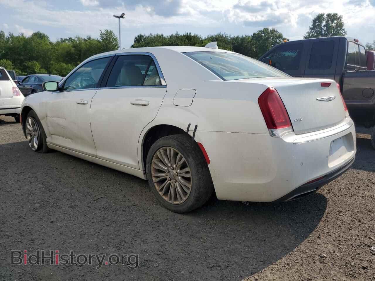 2016 CHRYSLER 300 - VIN: 2C3CCARG8GH262241 - Фото 2