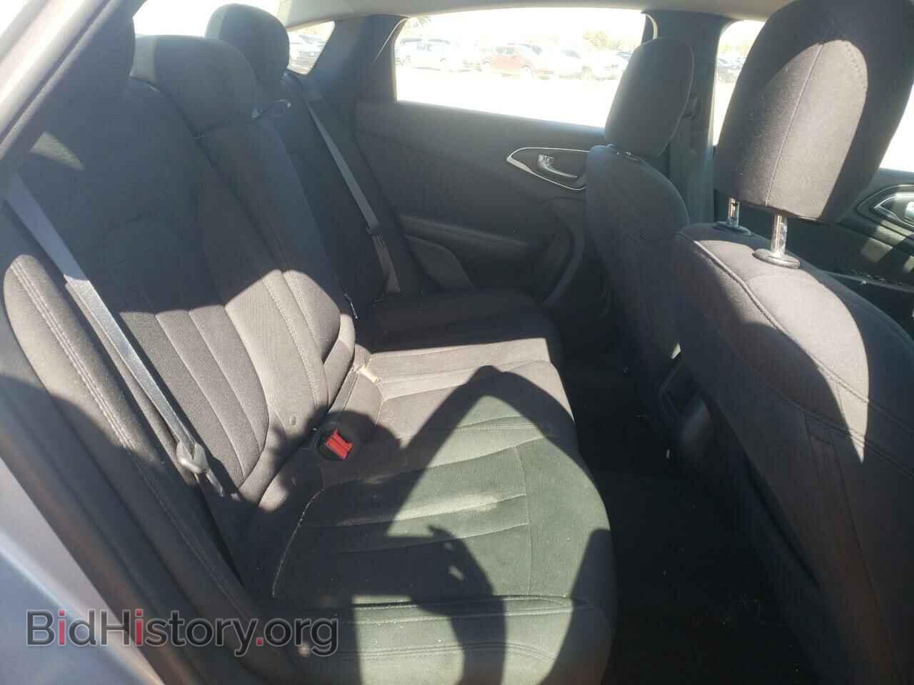 2016 CHRYSLER 200 - VIN: 1C3CCCAB8GN169545 - Фото 6