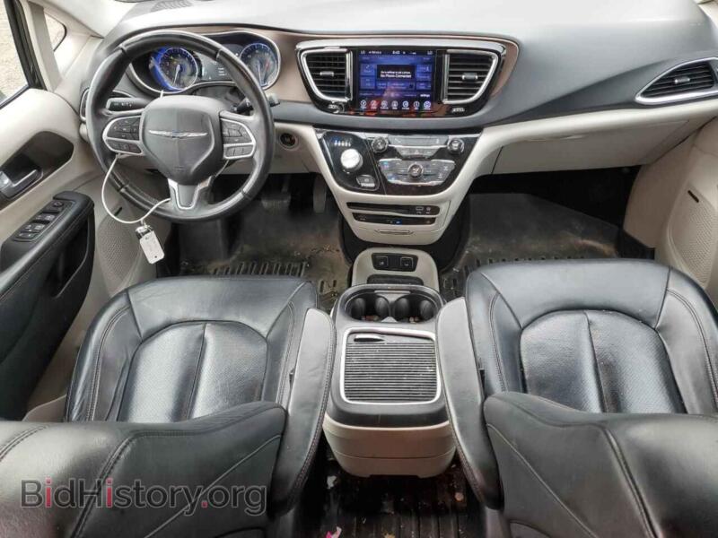 2017 Chrysler PACIFICA (VIN 2C4RC1EG7HR507120) — фото 8 из 13