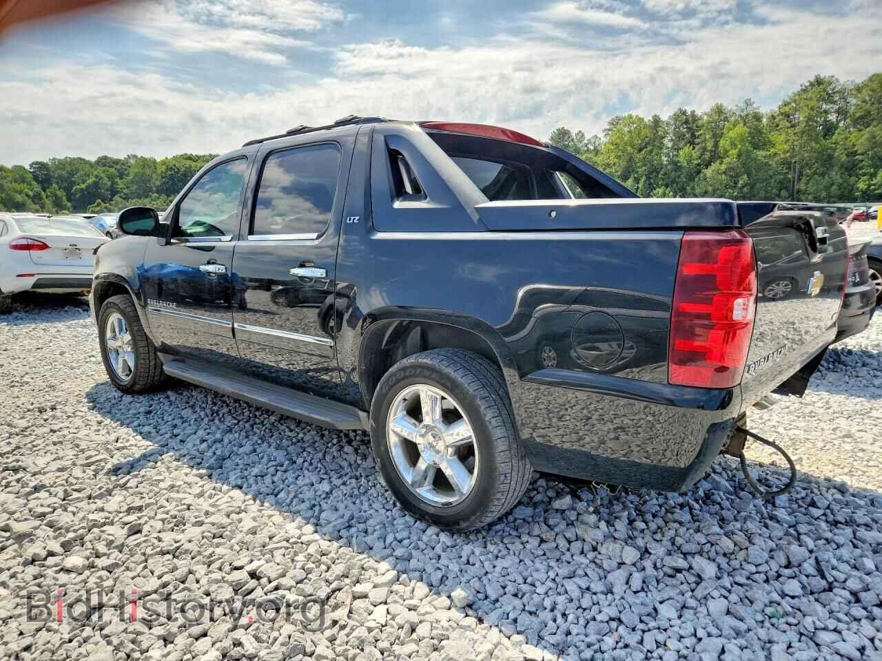 2011 CHEVROLET AVALANCHE - VIN: 3GNMCGE06BG348367 - Фото 2
