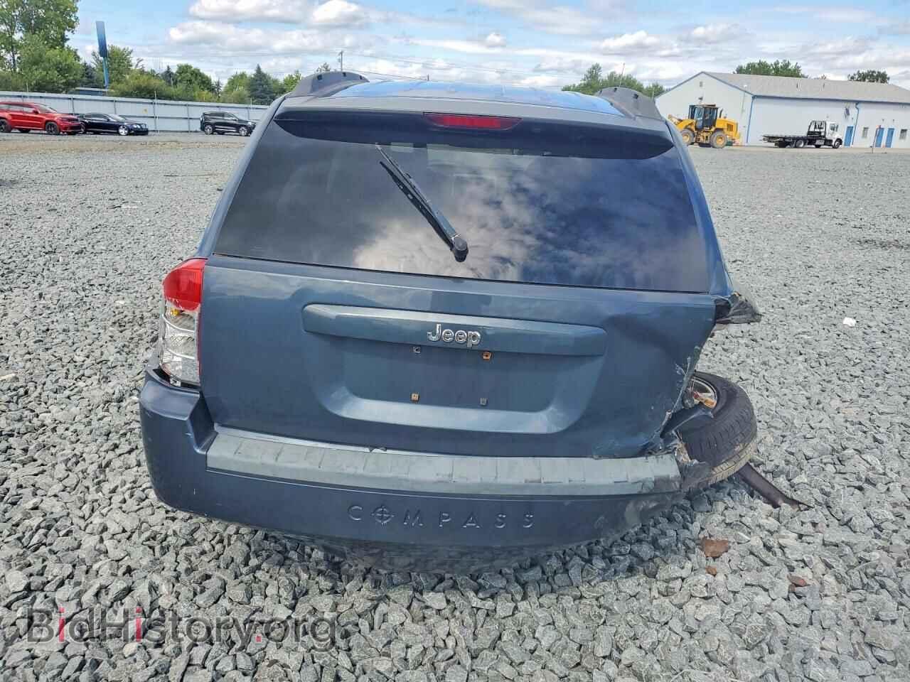 2008 Jeep COMPASS (VIN 1J8FT47038D684019) — photo 6 of 15