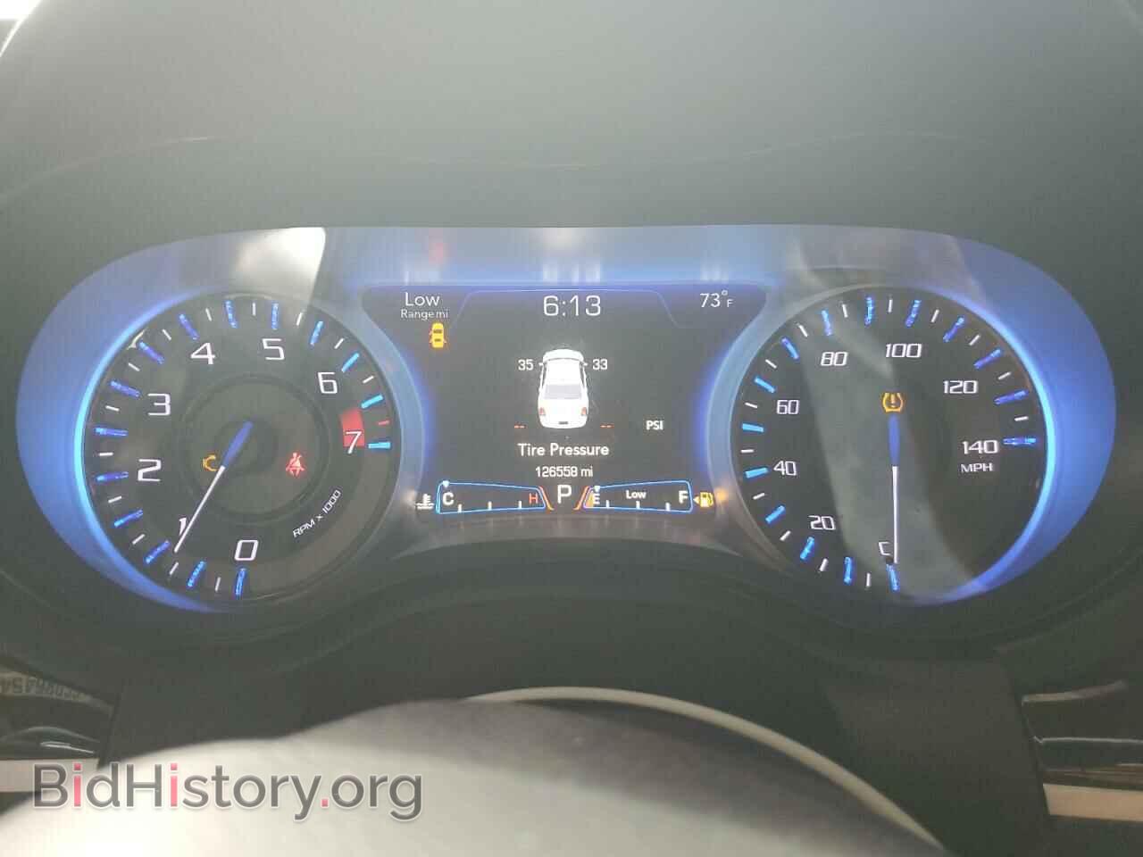 2018 CHRYSLER 300 - VIN: 2C3CCABG5JH320727 - Фото 9