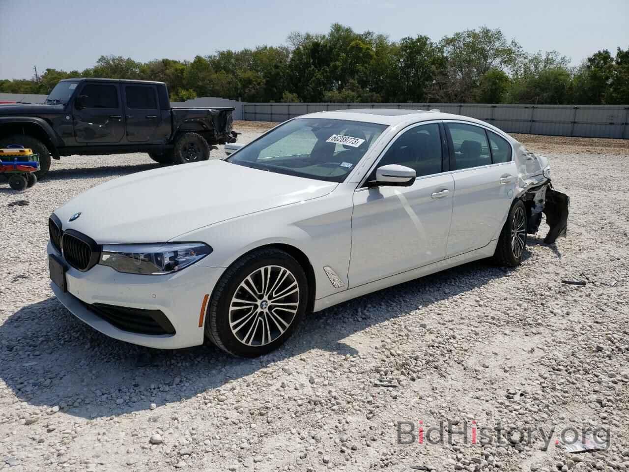 Photo WBAJA5C56KWW09161 - BMW 5 SERIES 2019