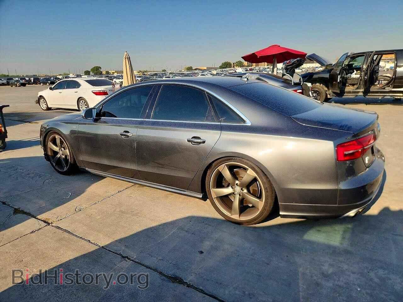 2016 AUDI S8 - VIN: WAUJSAFD9GN006808 - Photo 2