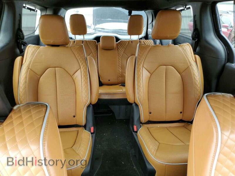 2021 Chrysler PACIFICA (VIN 2C4RC1N74MR544197) — photo 10 of 14