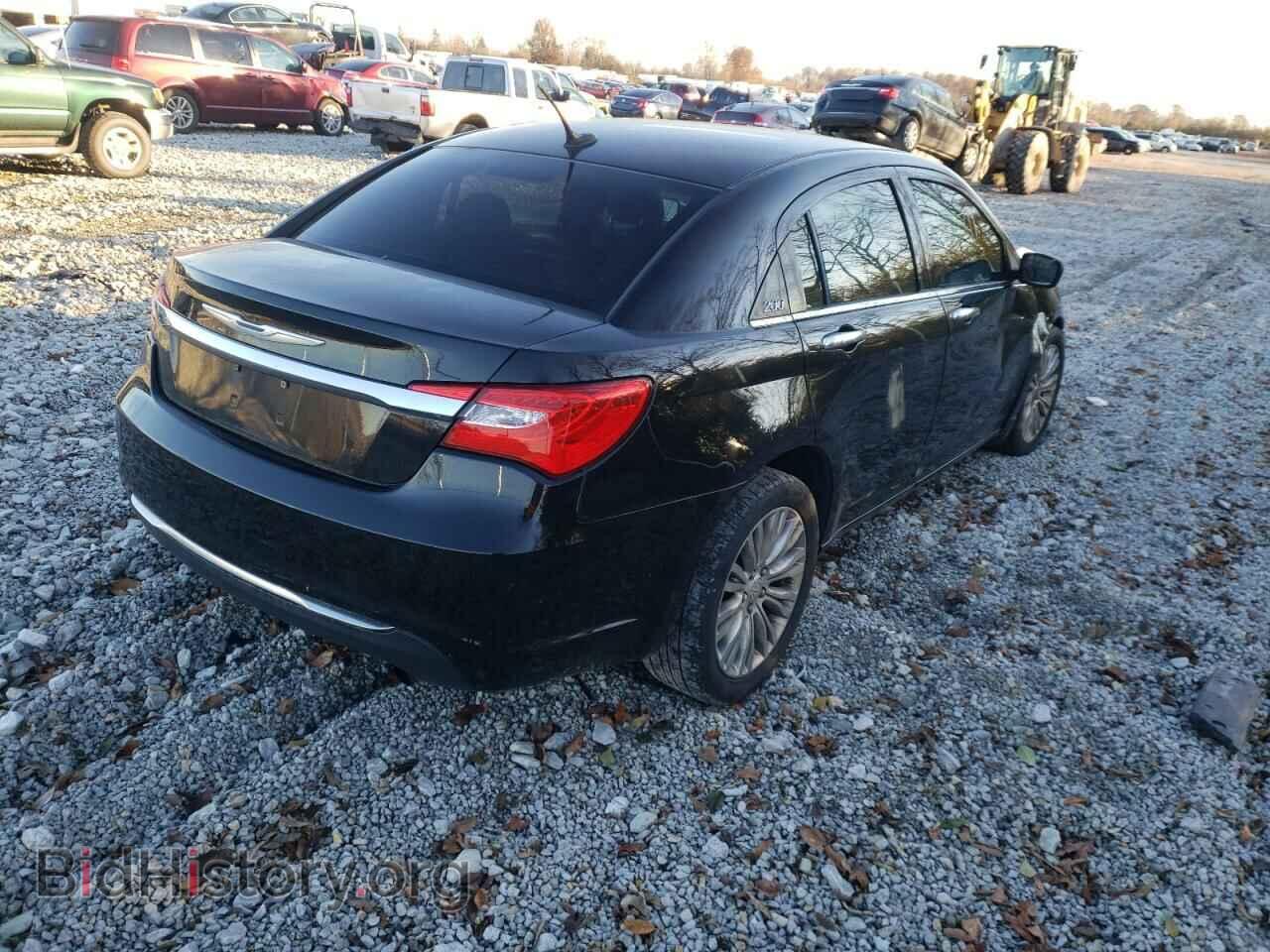 2011 CHRYSLER 200 - VIN: 1C3BC2FB7BN597016 - Фото 4
