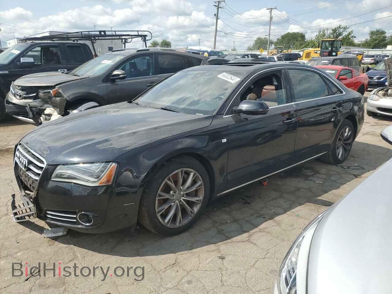 Photo WAURVAFD9BN005595 - AUDI A8 2011