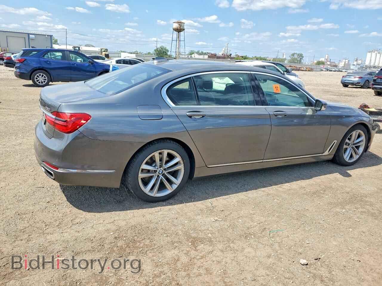 2016 BMW 7 SERIES - VIN: WBA7F2C52GG417151 - Photo 3