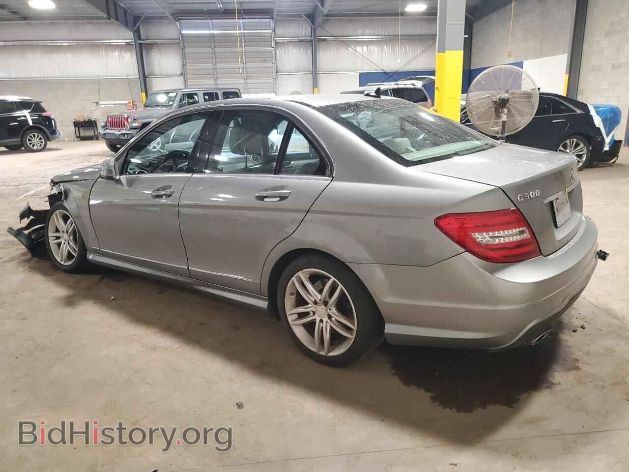 2012 MERCEDES-BENZ C-CLASS - VIN: WDDGF8BB9CR225646 - Фото 2