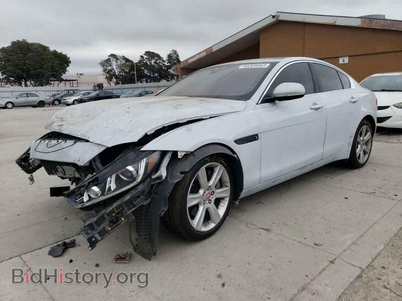 Photo SAJAE4BG8HA948144 - JAGUAR XE 2017