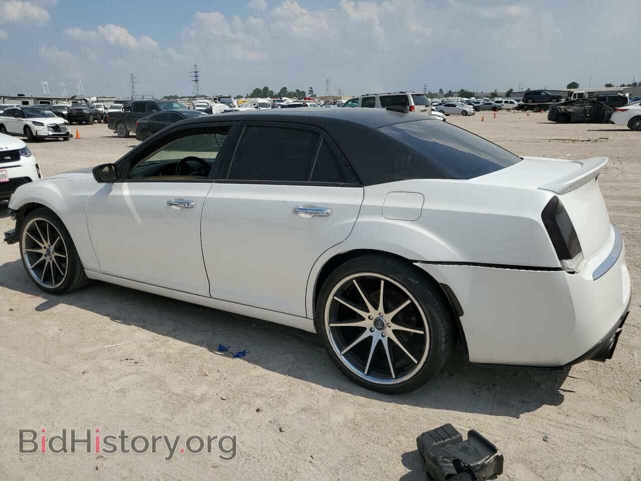 2016 CHRYSLER 300 - VIN: 2C3CCAET8GH230067 - Фото 2