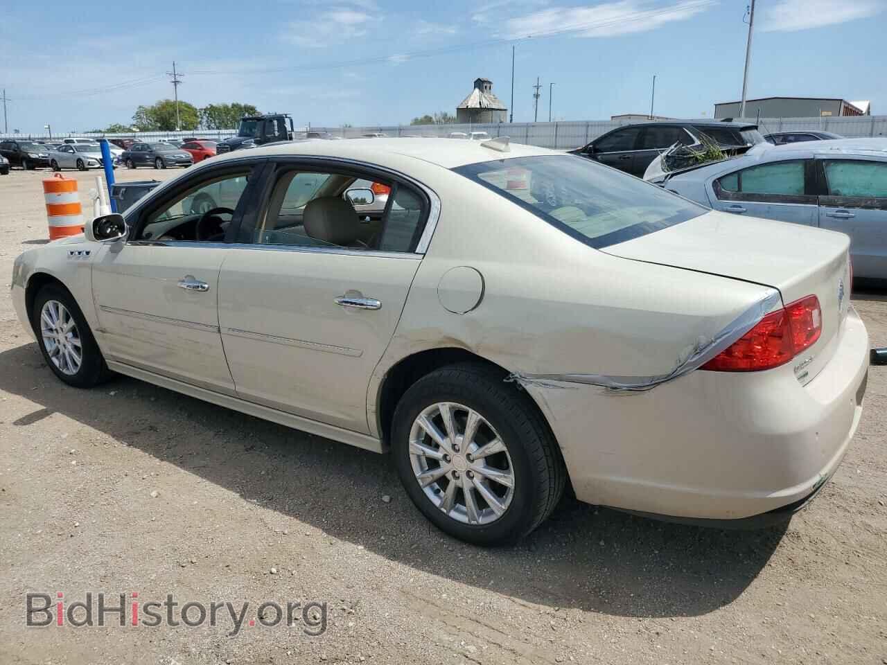 2011 BUICK LUCERNE - VIN: 1G4HC5EM1BU127124 - Фото 2
