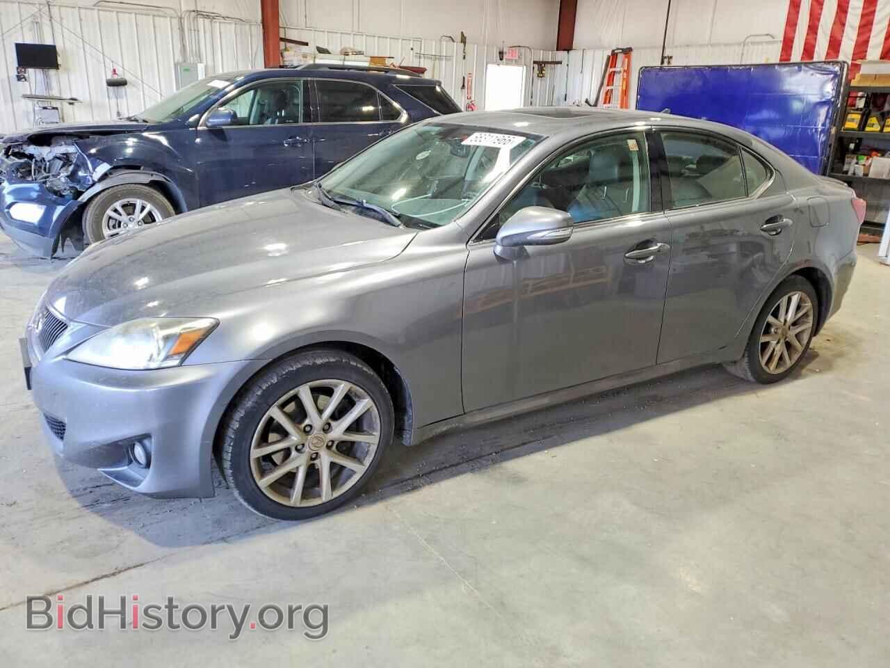 Фотография JTHCF5C20C5060341 - LEXUS IS 2012