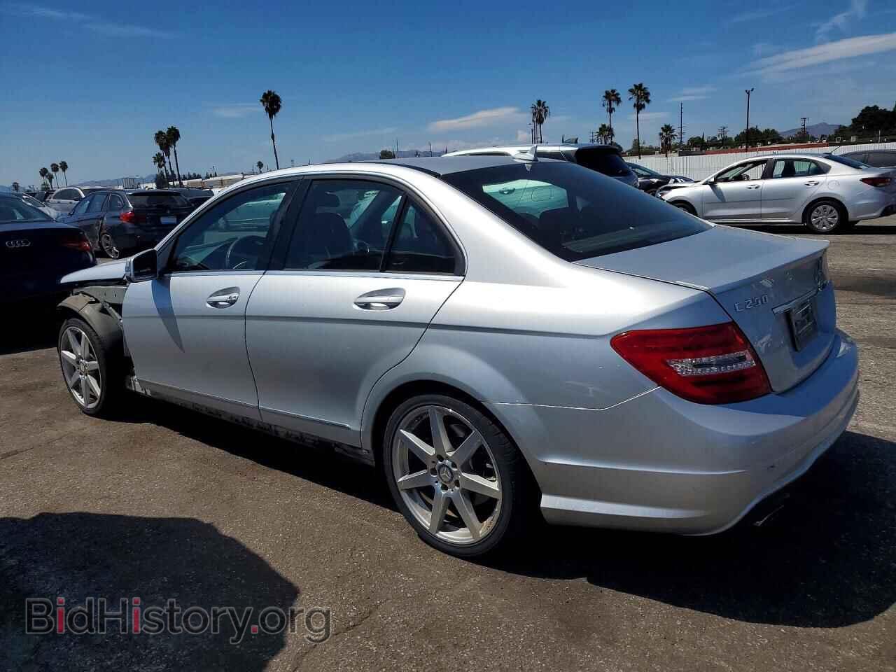 2014 MERCEDES-BENZ C-CLASS - VIN: WDDGF4HB3EA954713 - Фото 2