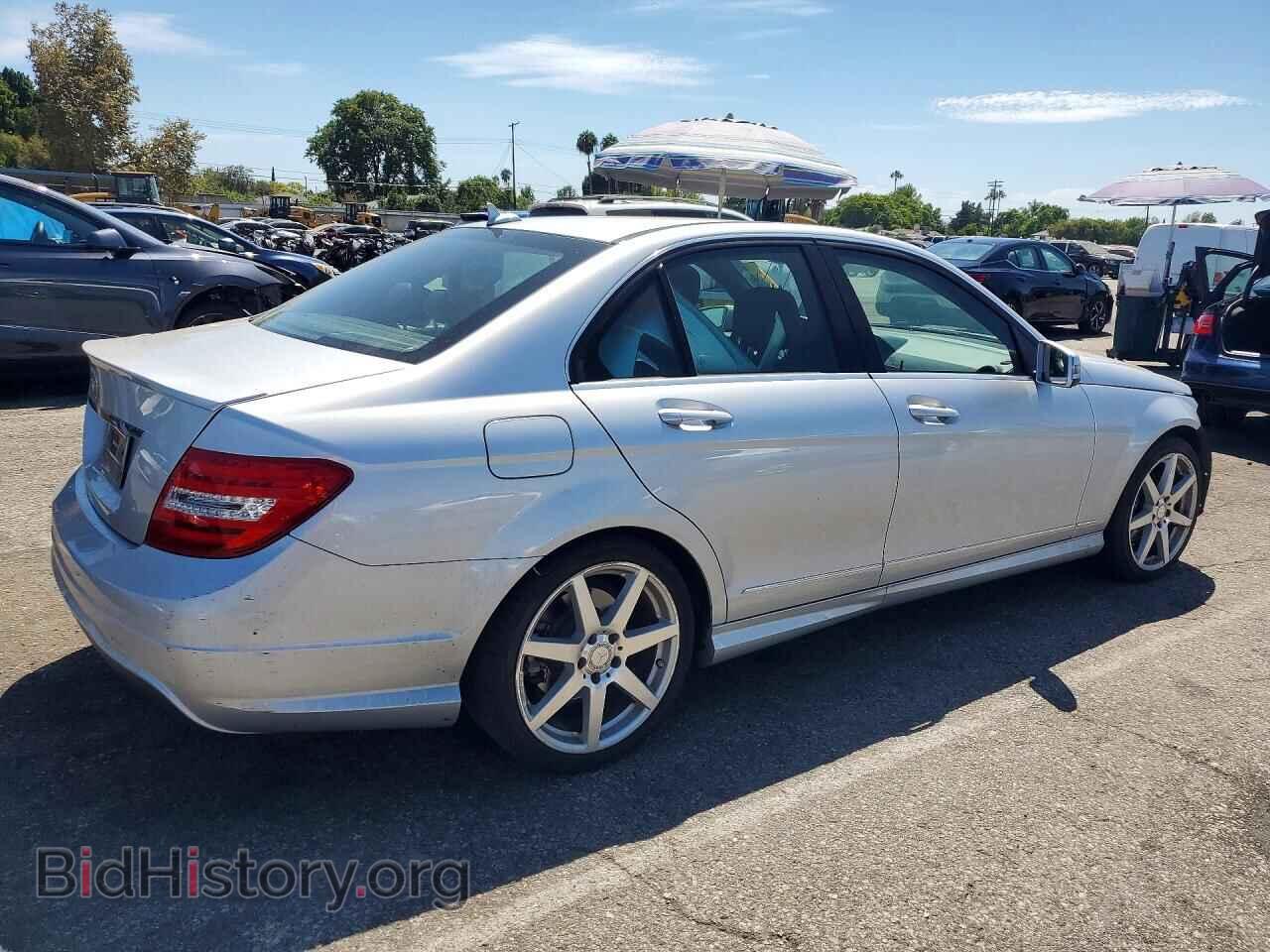 2014 MERCEDES-BENZ C-CLASS - VIN: WDDGF4HB3EA954713 - Фото 3