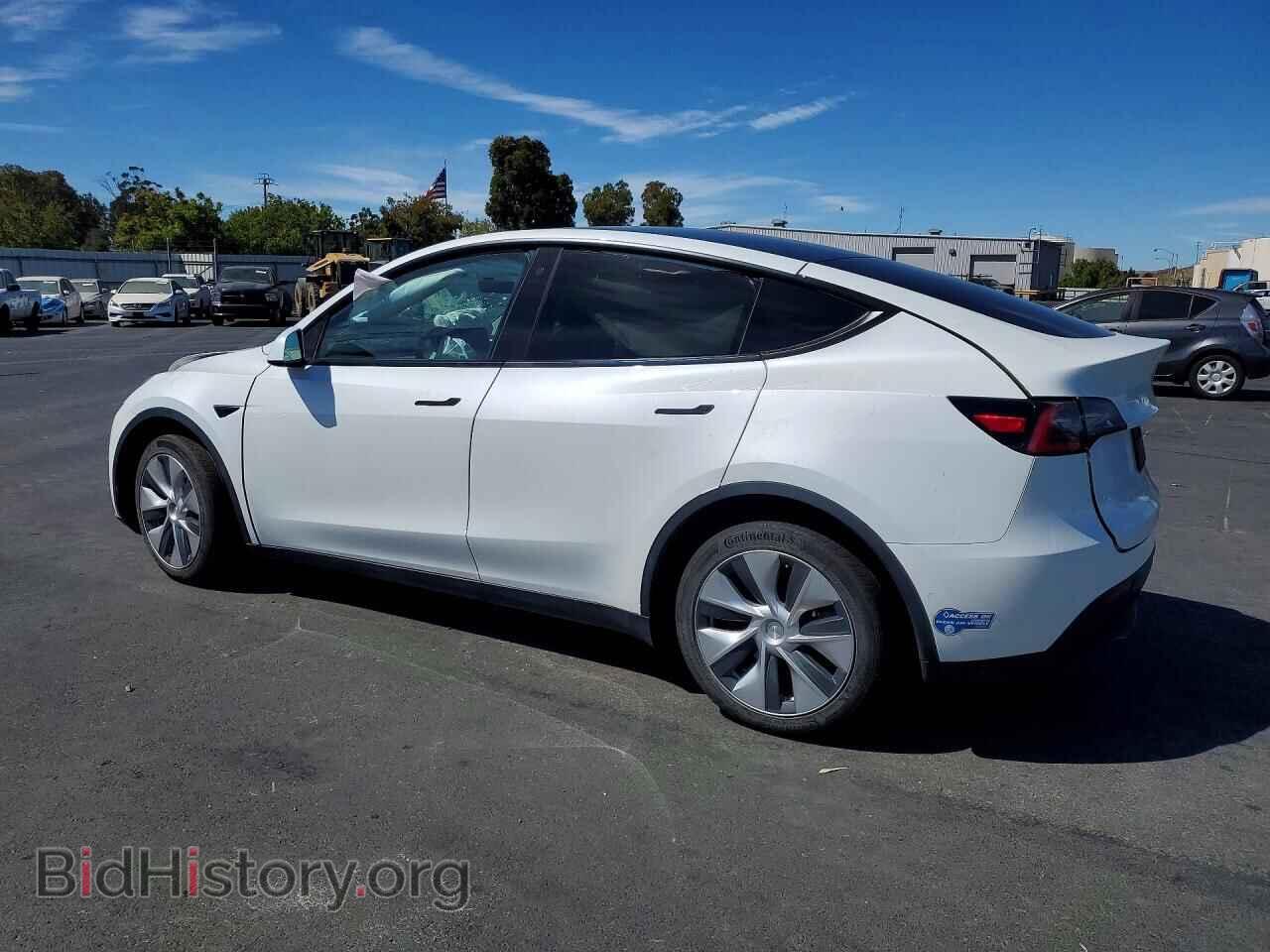 2020 TESLA MODEL Y - VIN: 5YJYGDEE2LF057574 - Photo 2