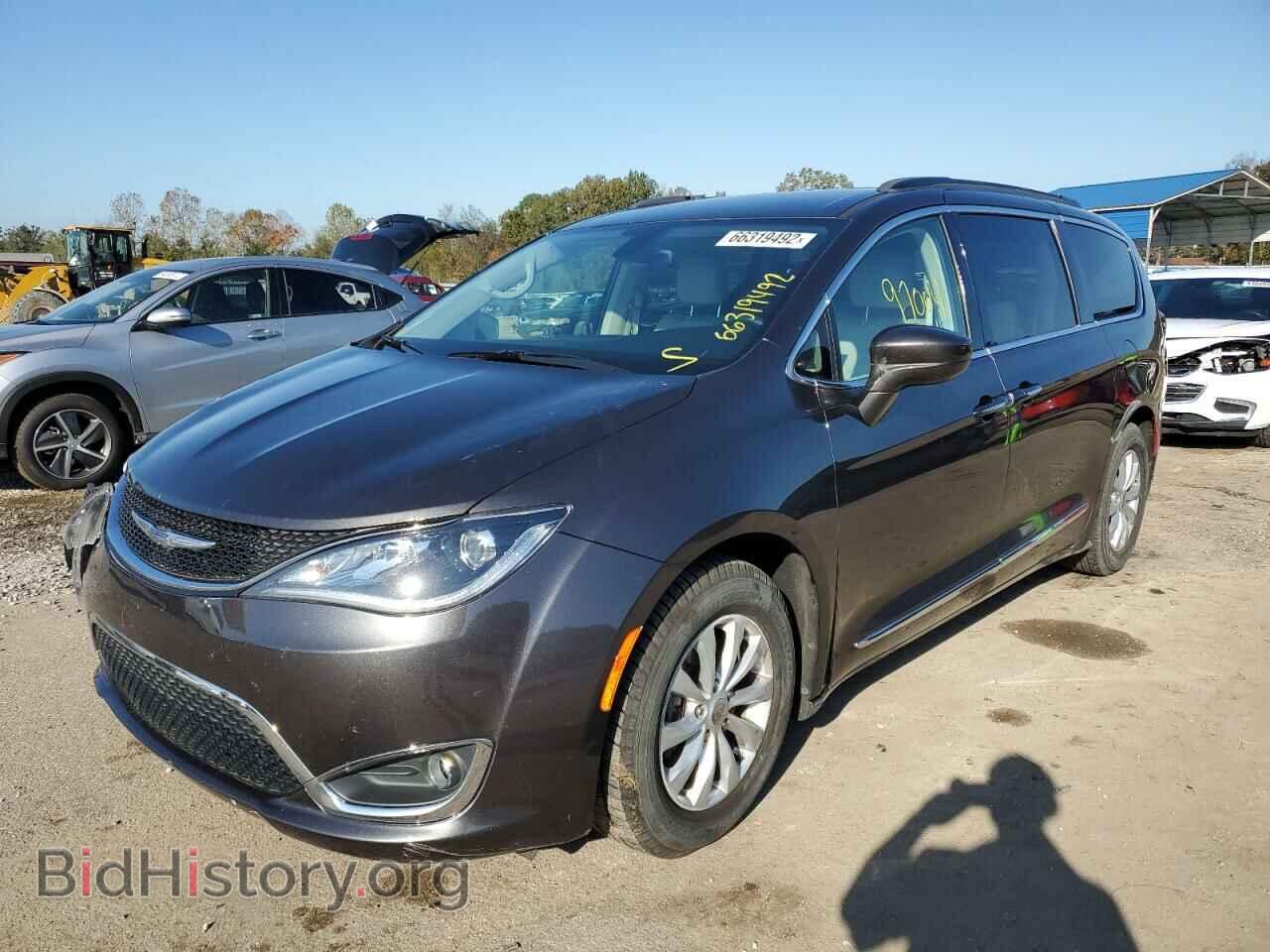 2017 CHRYSLER PACIFICA - VIN: 2C4RC1BG1HR505402 - Photo 2