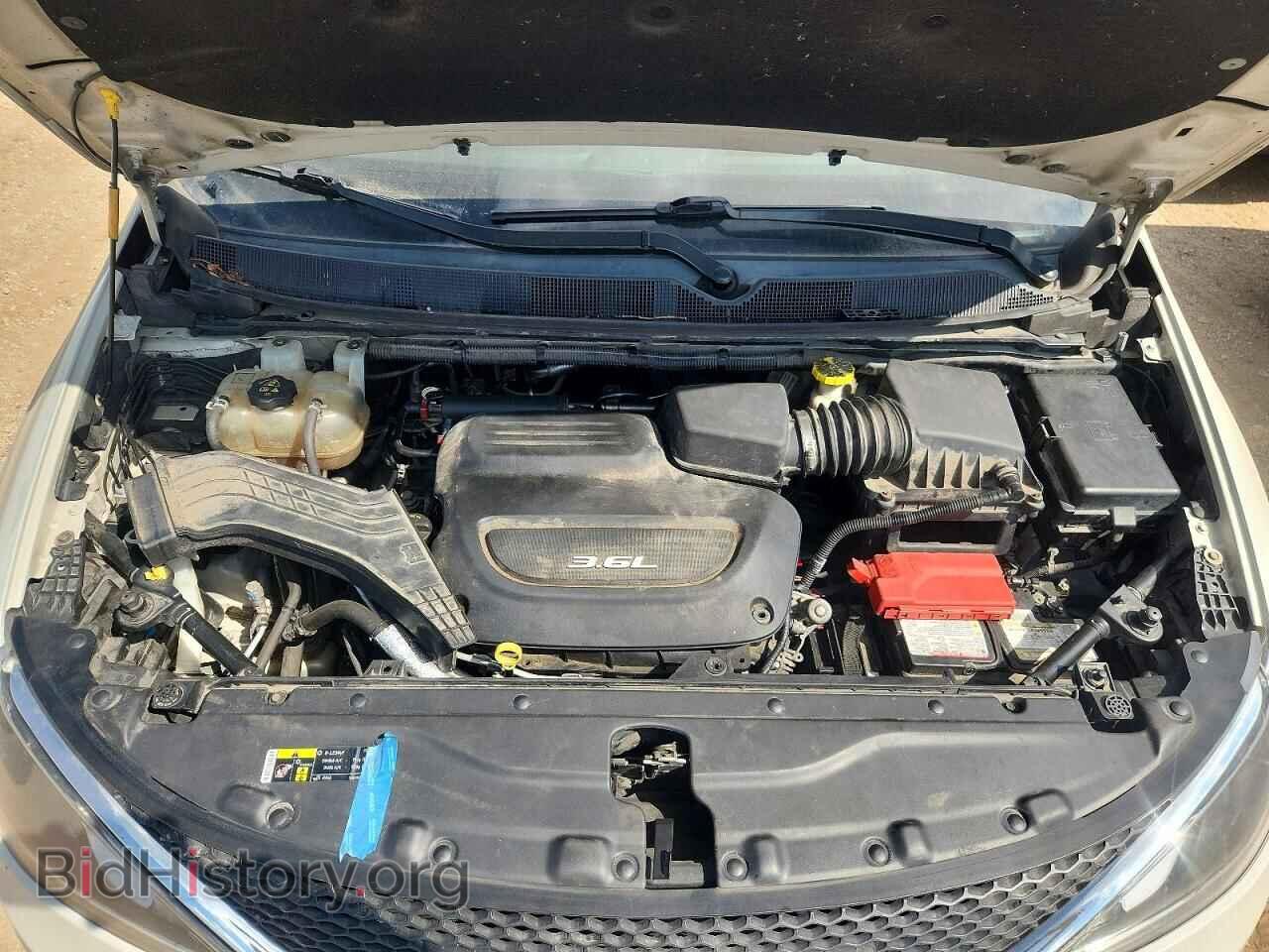 2017 CHRYSLER PACIFICA - VIN: 2C4RC1BGXHR794294 - Photo 11